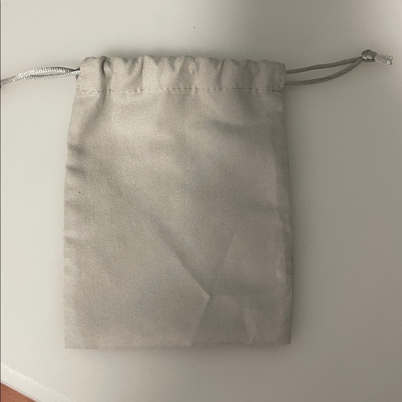 Kendra Scott Jewelry Dust Bag - Picture 2 of 4